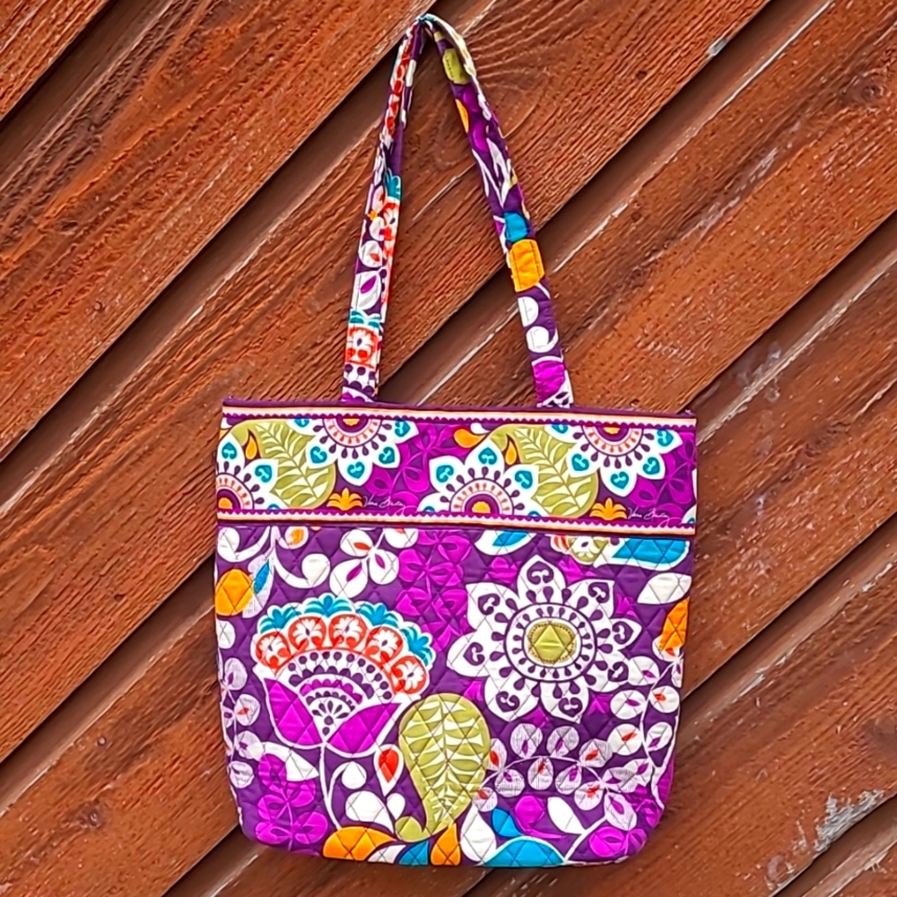Like new Vera Bradley Retired Multicolored Floral Hipster Crossbody Bag